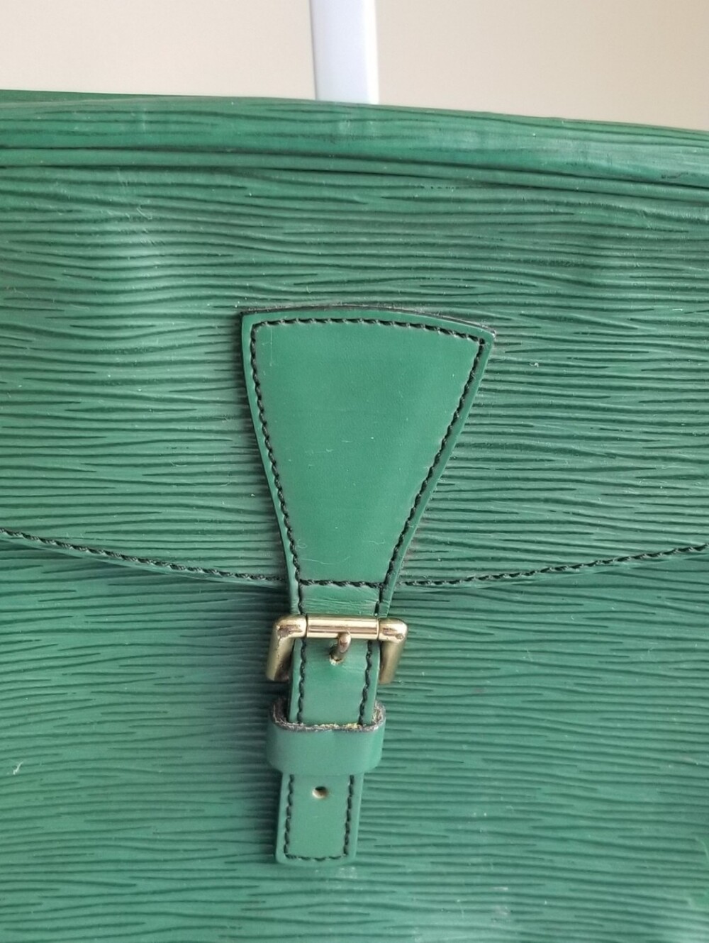 VINTAGE Louis Vuitton Green Epi Leather Shoulder Bag- Good Condition - Picture 2 of 10
